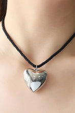 Load image into Gallery viewer, Heart Pendant Rope Necklace
