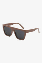 Load image into Gallery viewer, UV400 Polycarbonate Wayfarer Sunglasses
