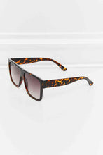 Load image into Gallery viewer, Tortoiseshell Square Full Rim Sunglasses
