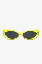 Load image into Gallery viewer, Polycarbonate Frame Wayfarer Sunglasses
