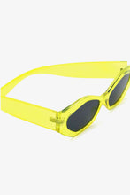 Load image into Gallery viewer, Polycarbonate Frame Wayfarer Sunglasses
