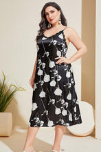 Load image into Gallery viewer, Plus Size Floral Lace Trim Side Slit Night Dress
